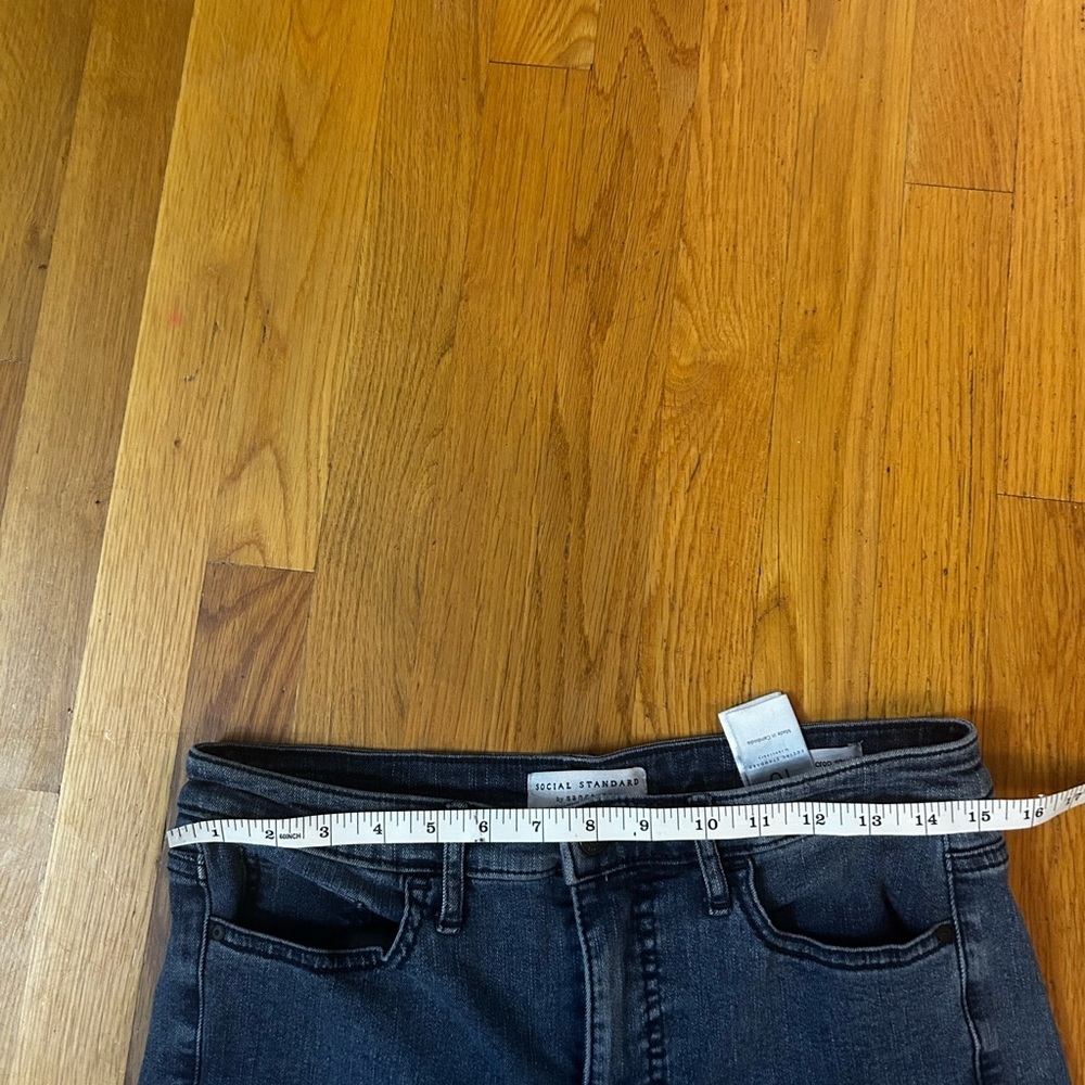 Social Standard by Sanctuary High-Rise Crop Straight Jeans - Picture 12 of 15